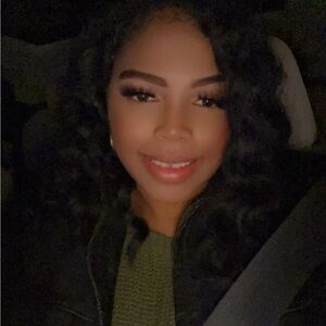 Meet your Posher, Crystal